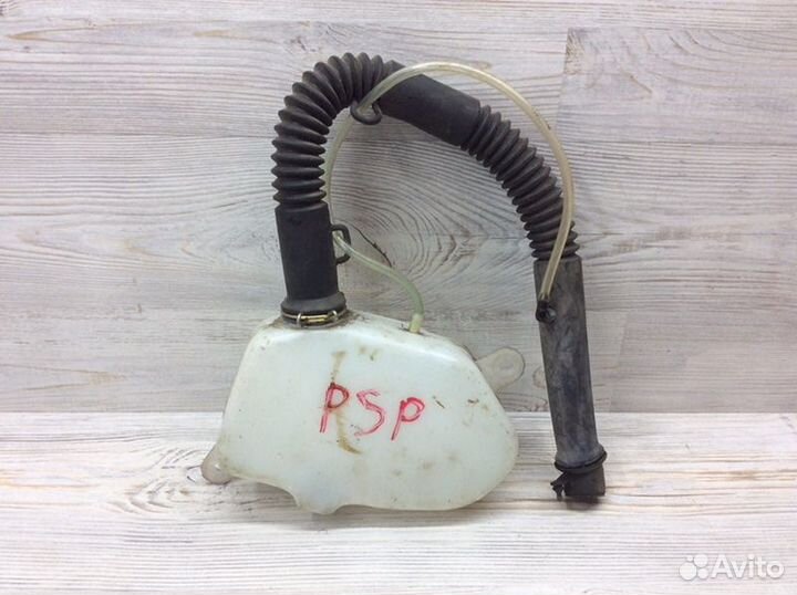 Бачок омывателя заднего стекла задний Mitsubishi