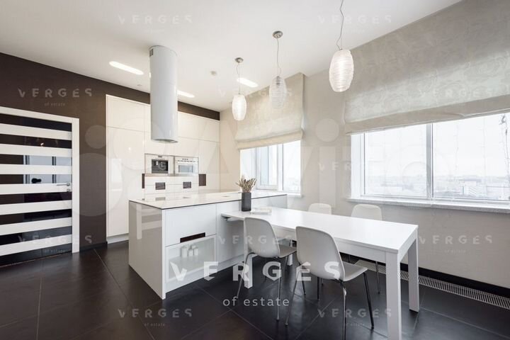 6-к. квартира, 210 м², 32/48 эт.