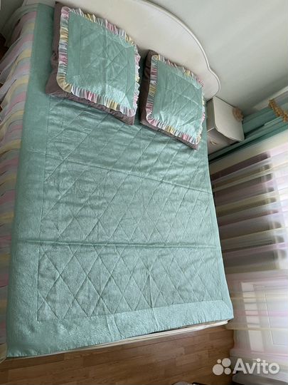 Набор: покрывало, 2 наволочки и шторы