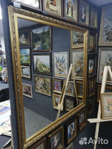 Зеркало настенное в багетной раме 