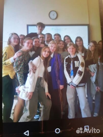 Преподавать английский и французский языки