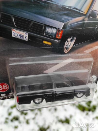 Hot Wheels Nissan Hardbody D21 премиум