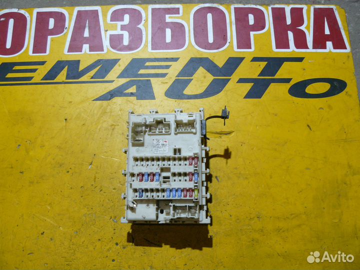 Блок предохранителей салонный Nissan Almera N16