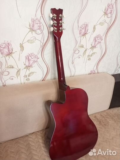 Гитара акустическая