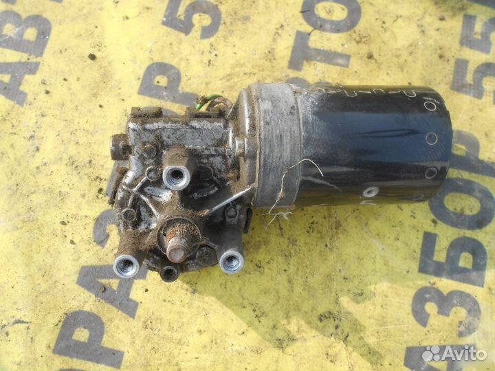 Моторчик стеклоочистителя перед VW Passat (B5) 200