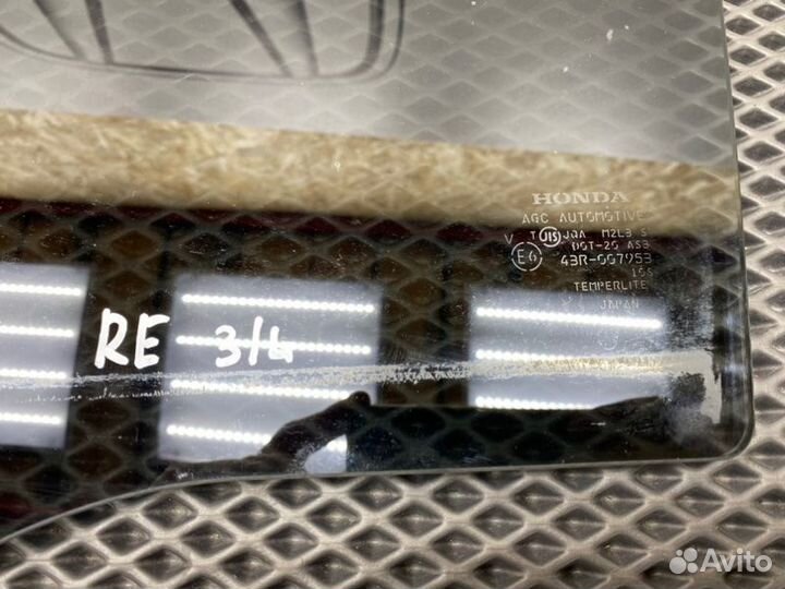 Стекло двери заднее левое Honda Cr-V3 RE