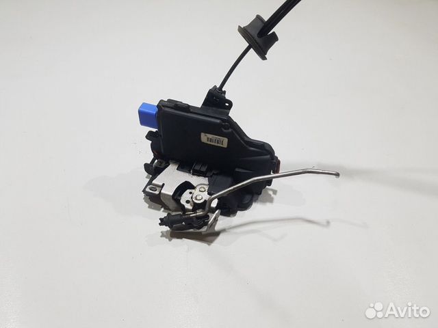 Замок двери задней левой ауди а8 audi a8