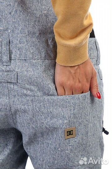 Комбинезон для сноуборда женский