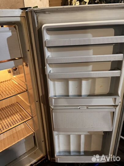 Ретро холодильник Бирюса 1969г кш-160 Рабочий