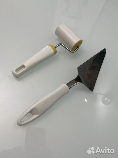 Лопатка для торта и скалка tescoma