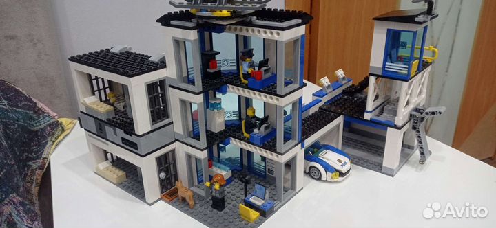 Lego City 60141Полицейский участок