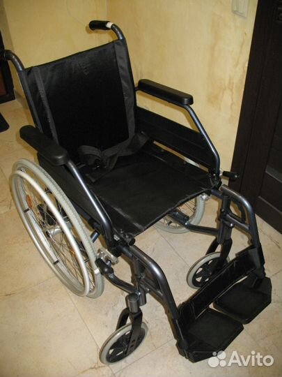 Кресло-коляска инвалидная H001 Armed