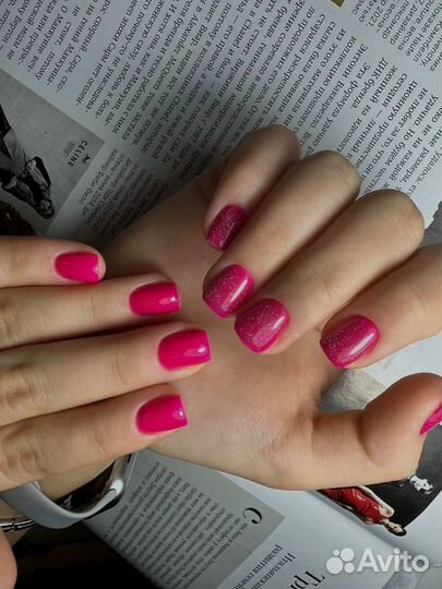 Модель на маникюр