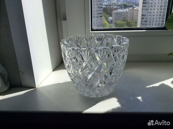 Хрустальная ваза