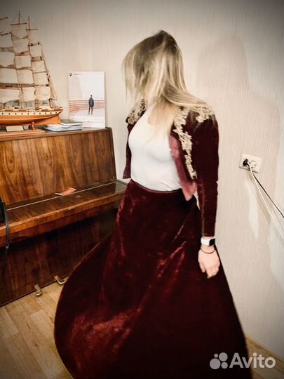 Винтажные костюм царских времён