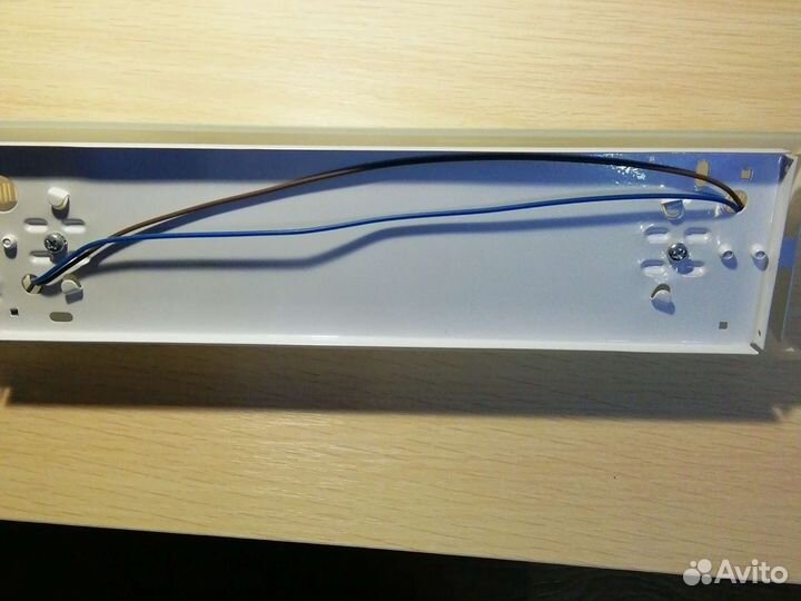 Светильник на стену