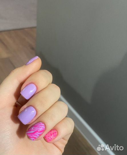 Модель на маникюр