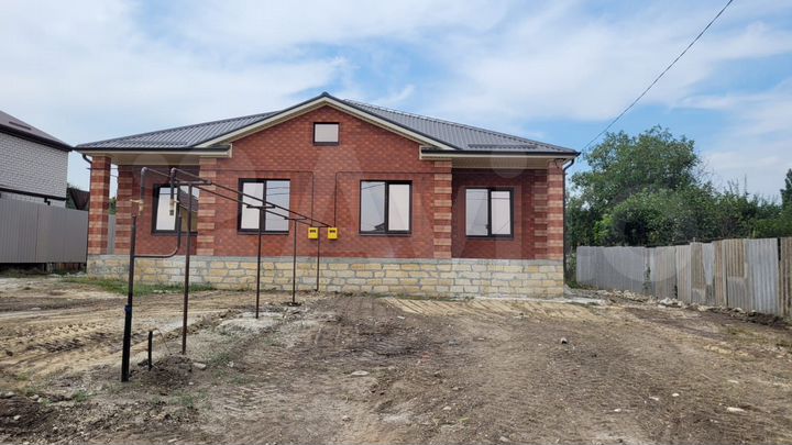 Коттедж 100 м² на участке 4 сот.