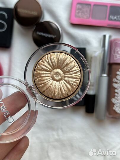 Хайлайтер Clinique “celebration pop”