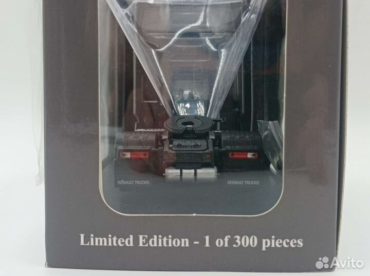 Коллекционные масштабные модели тягачей 1:43 Neo