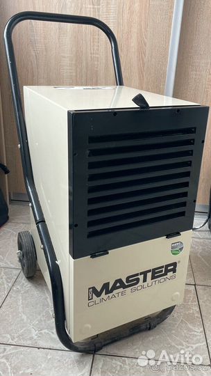 Осушитель воздуха Master DH752 aq1