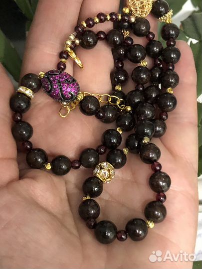 Ожерелье гранат