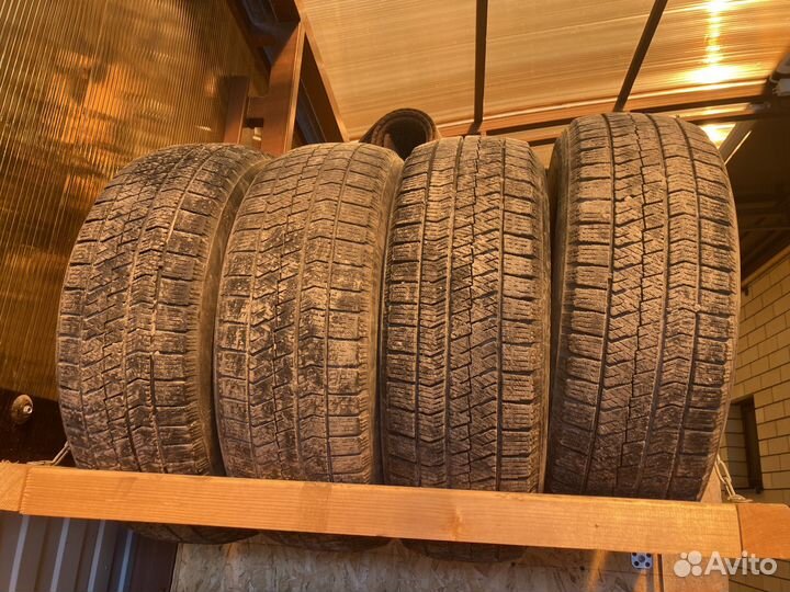 Bridgestone Blizzak VRX2 195/60 R15