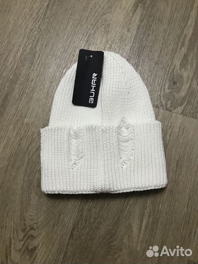 Шапка женская новая весна белая