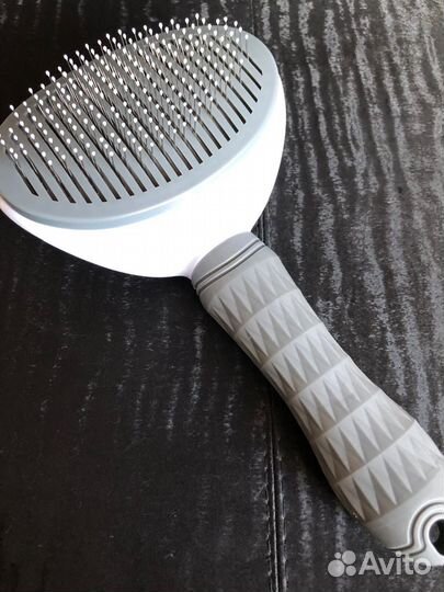 Чесалка, миски для животных