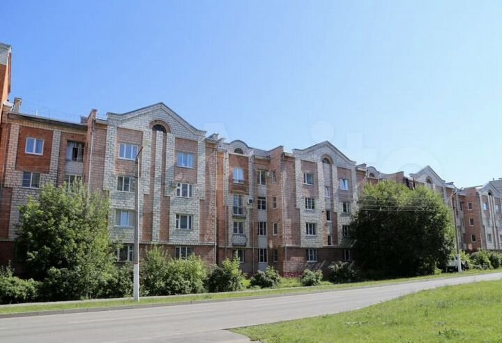 2-к. квартира, 81 м², 1/4 эт.