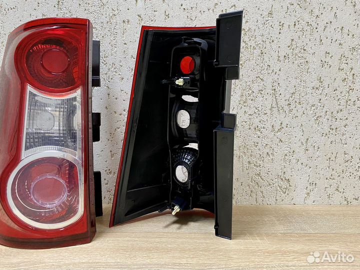 Фонари задние LADA Largus