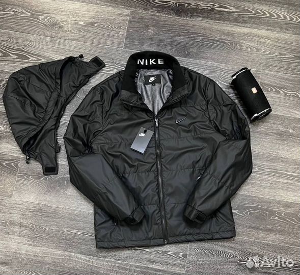 Демисезонные куртки Nike удобные