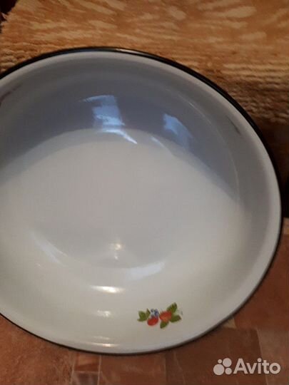 Таз эмалированный