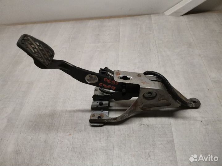 Педаль сцепления Nissan Qashqai 1 J10 1.6 HR16DE