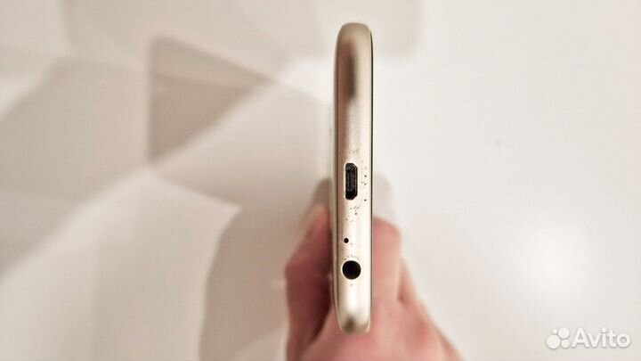 Samsung Galaxy J6 (2018), 3/32 ГБ