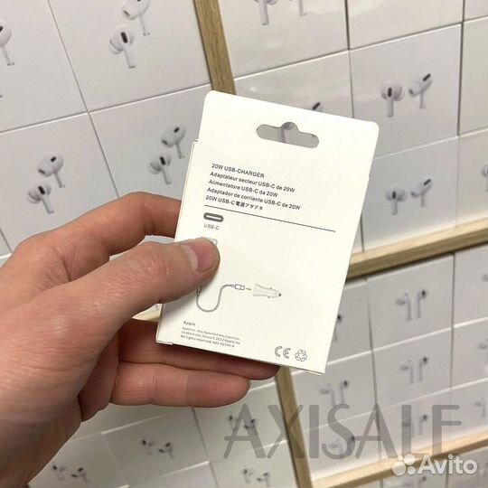 Зарядка на iPhone в автомобиль