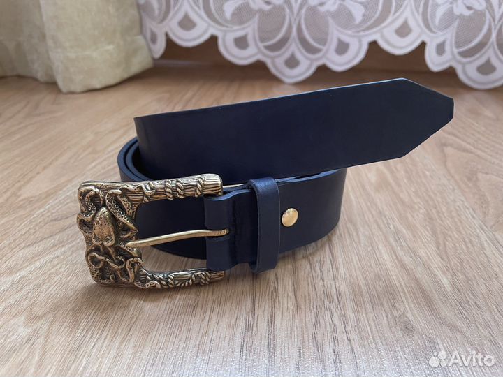 Ремень с литой латунной пряжкой 
