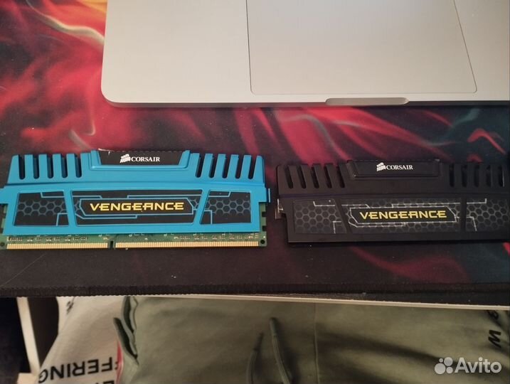 Corsair Vengeance ddr3 4x8 gb 1600MHz