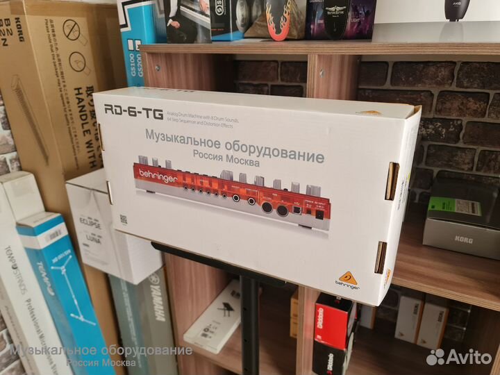 Behringer RD-6-TG драм-машина аналоговая
