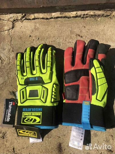 Противоударные перчатки