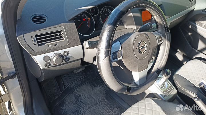Opel Astra 1.6 AMT, 2012, 186 000 км