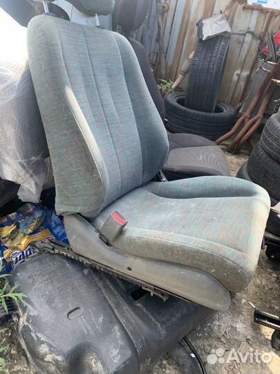 Сидение переднее левое Toyota Corolla Ceres AE100