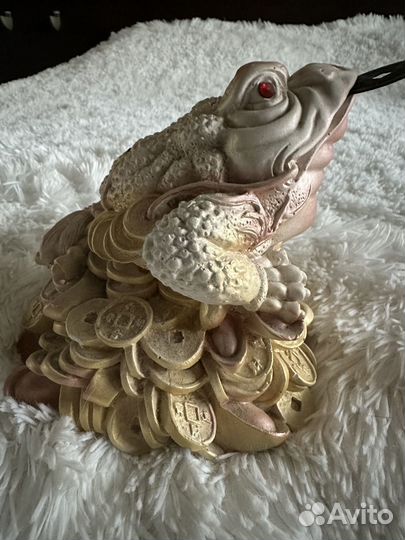 Лягушка трехлапая