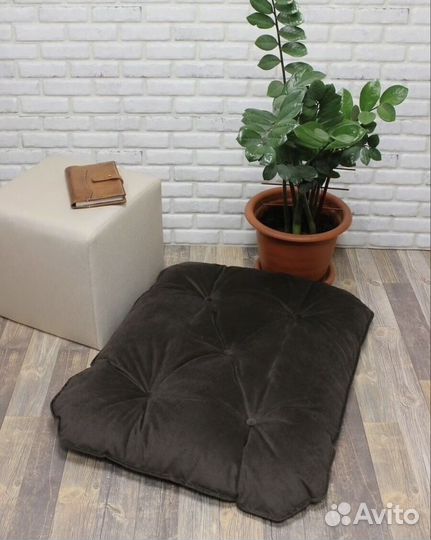 Лежак для собак средних пород