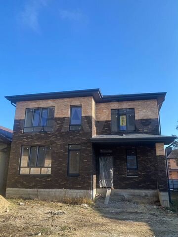 Дом 220 м² на участке 5 сот.