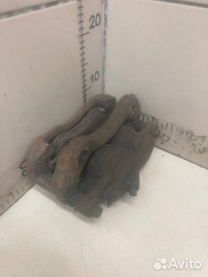 Суппорт передний правый Ford Transit