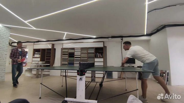 Теннисный стол для помещения