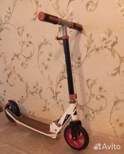 Самокат почти новый
