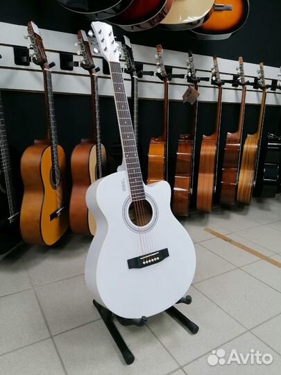 Новая Гитара Белая глянцевая