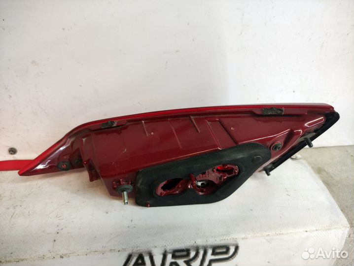 Фонарь в крышку багажника левый Hyundai Solaris 2